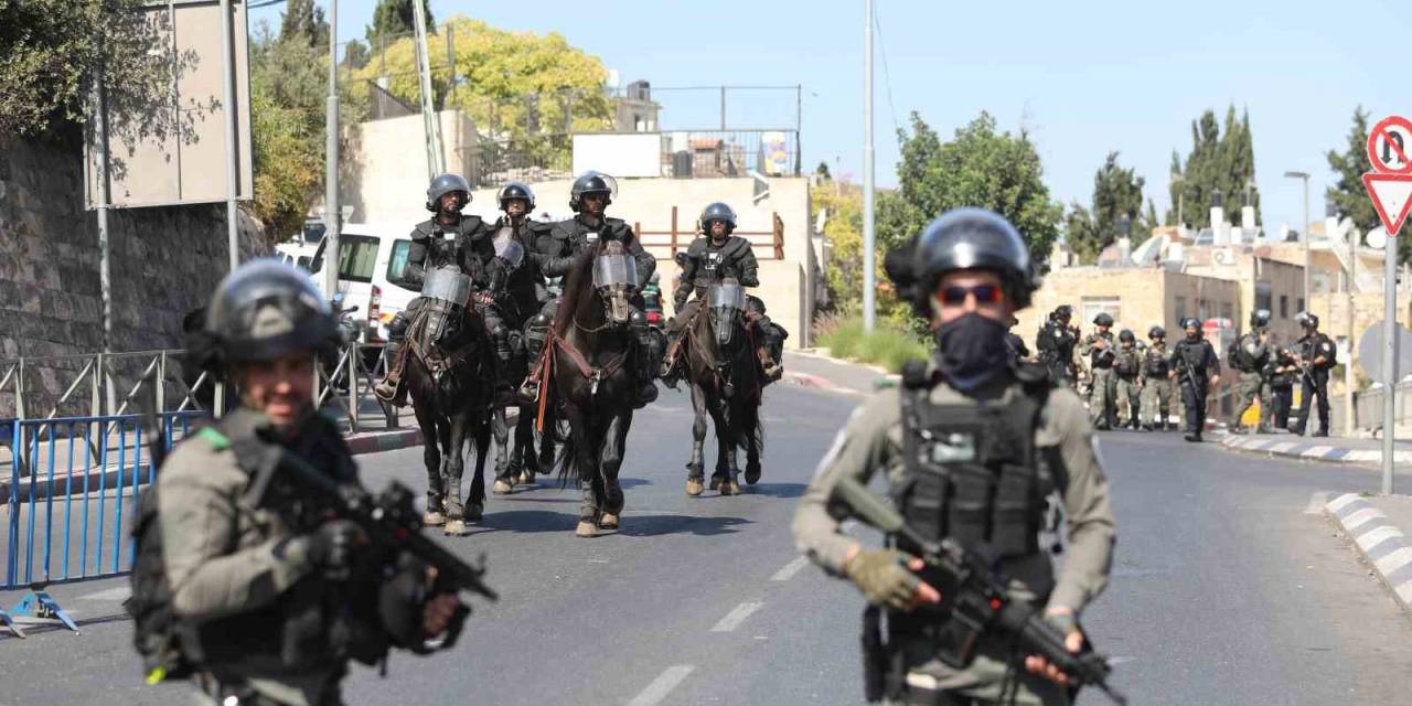İsrail Polisinden Kudüs’te Filistinlilere Gaz Bombası Ve Plastik Mermiyle Müdahale