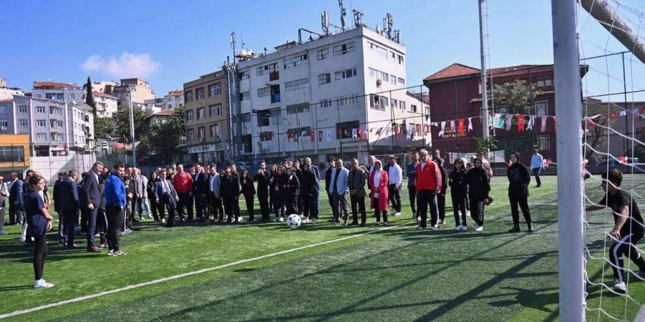 Beyoğlu’nda Bir Spor Tesisi Ve Sosyal Merkez Daha Açıldı