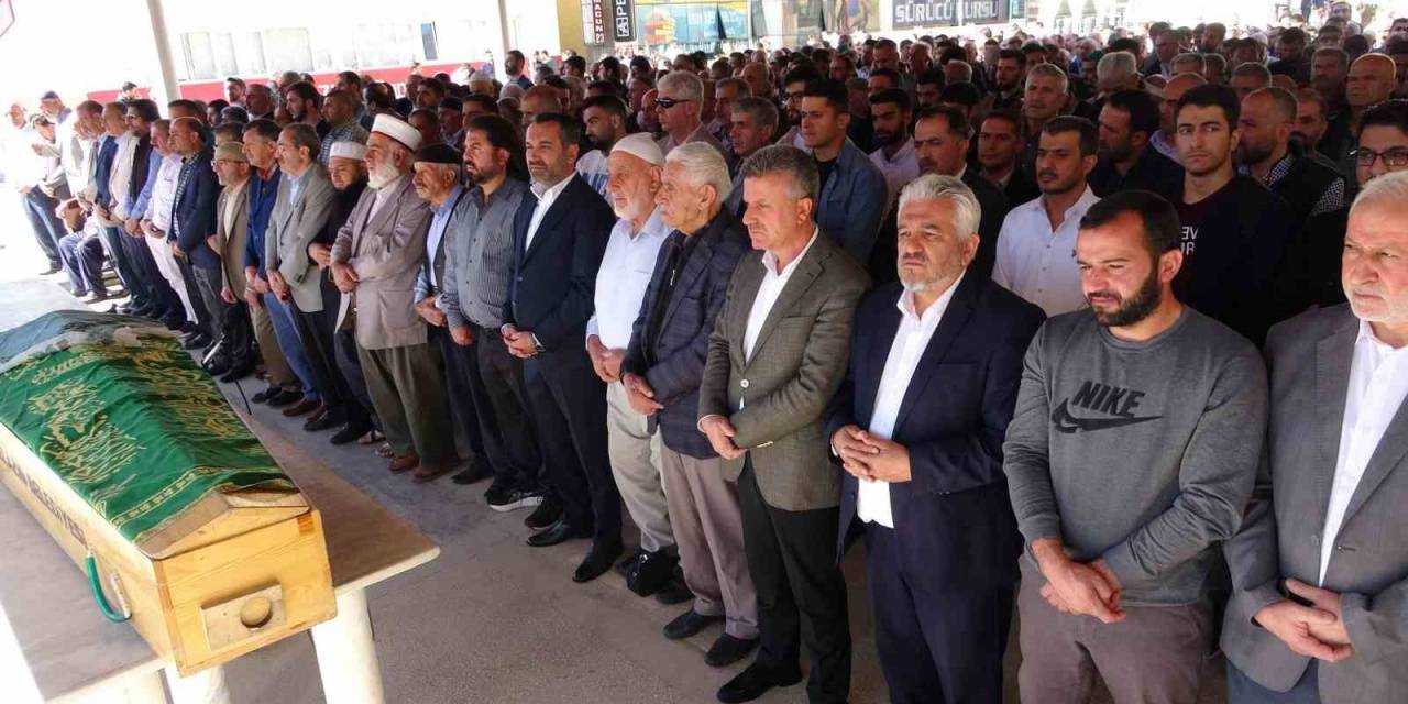 Hayatını Kaybeden Filistinliler İçin Gıyabi Cenaze Namazı Kılındı