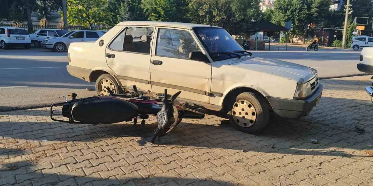 Burdur’da Otomobil İle Motosiklet Çarpıştı: 1 Yaralı