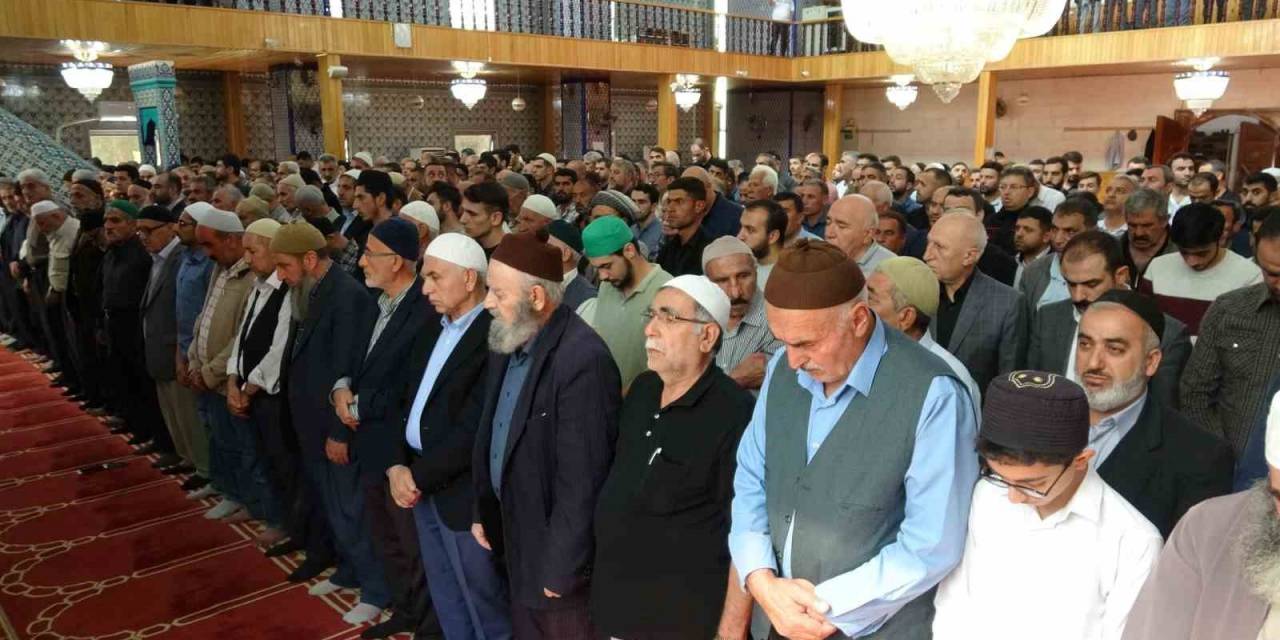 Siirt’te Filistinliler İçin Gıyabi Cenaze Namazı Kılındı