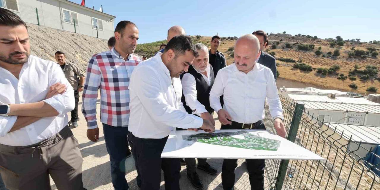 Vali Varol, Deprem Konutlarını İnceledi