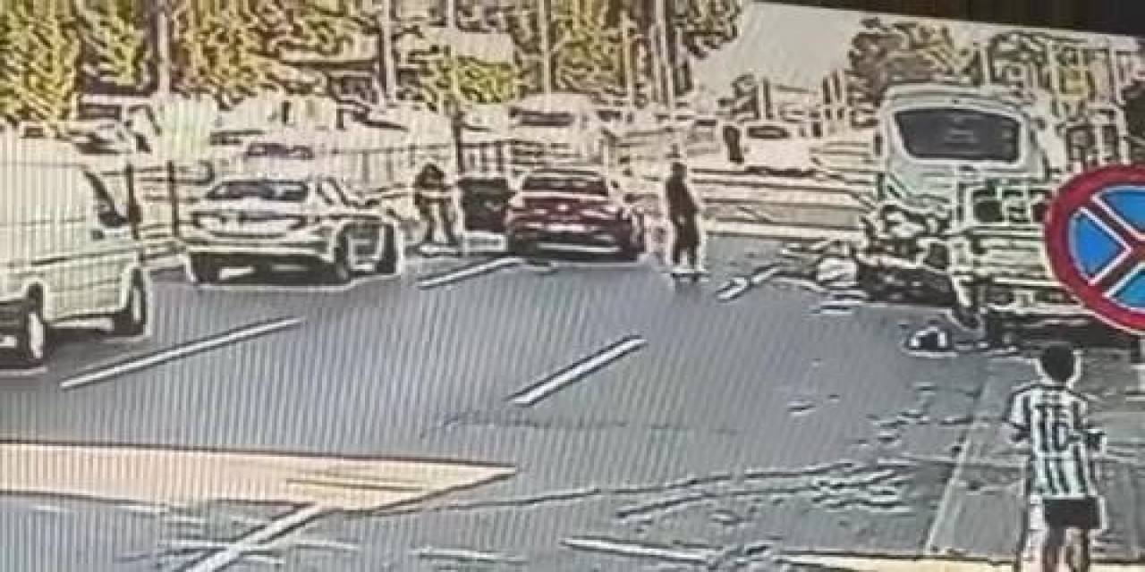 4 Aracın Karıştığı Zincirleme Kazanın Görüntüleri Ortaya Çıktı