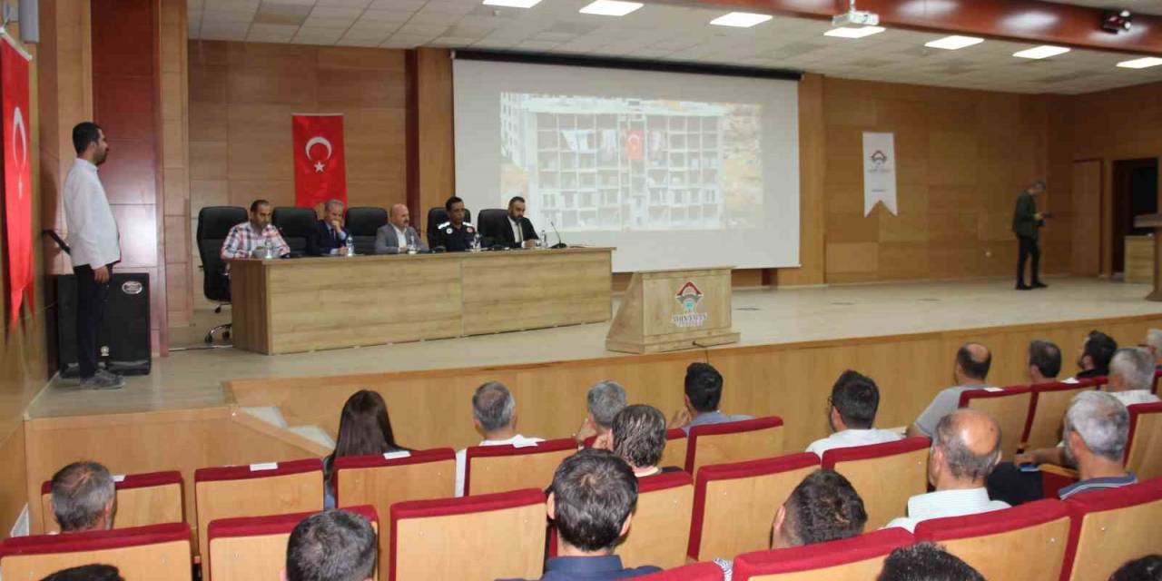 Muhtarlara ‘Yerinde Dönüşüm’ Anlatıldı