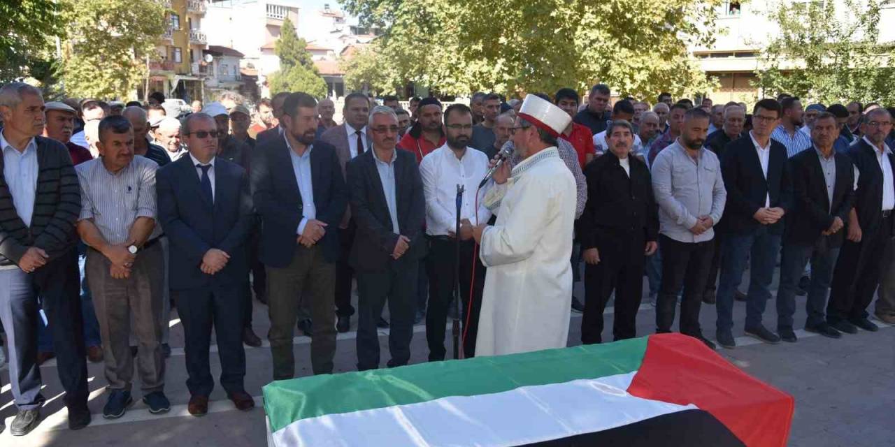 Sındırgı’da Filistinliler İçin Gıyabi Cenaze Namazı Kılındı