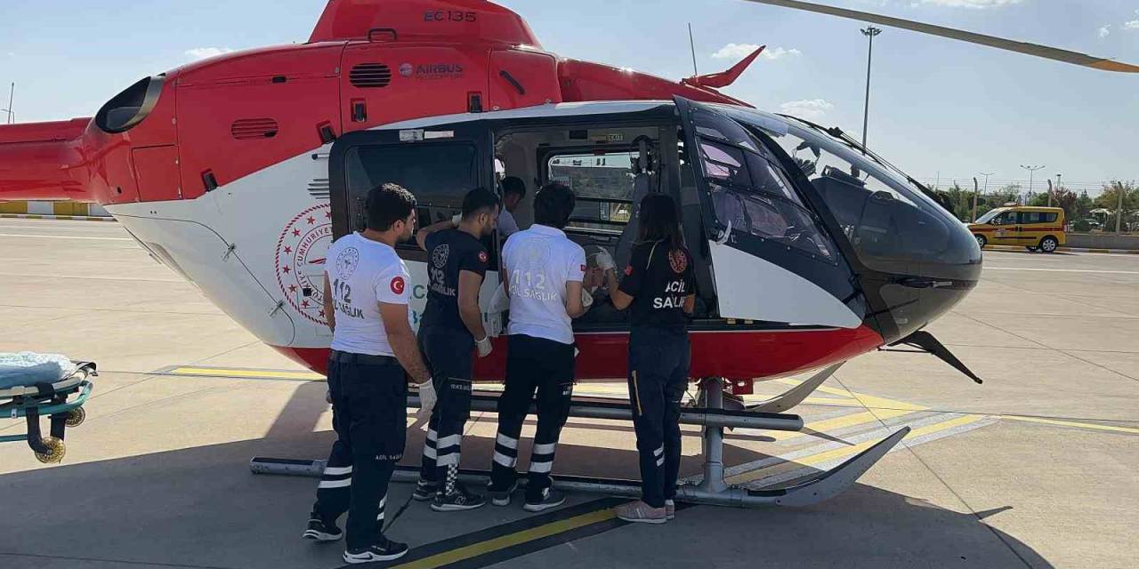 Şırnak’ta Ambulans Helikopter 8 Aylık Berfin İçin Havalandı