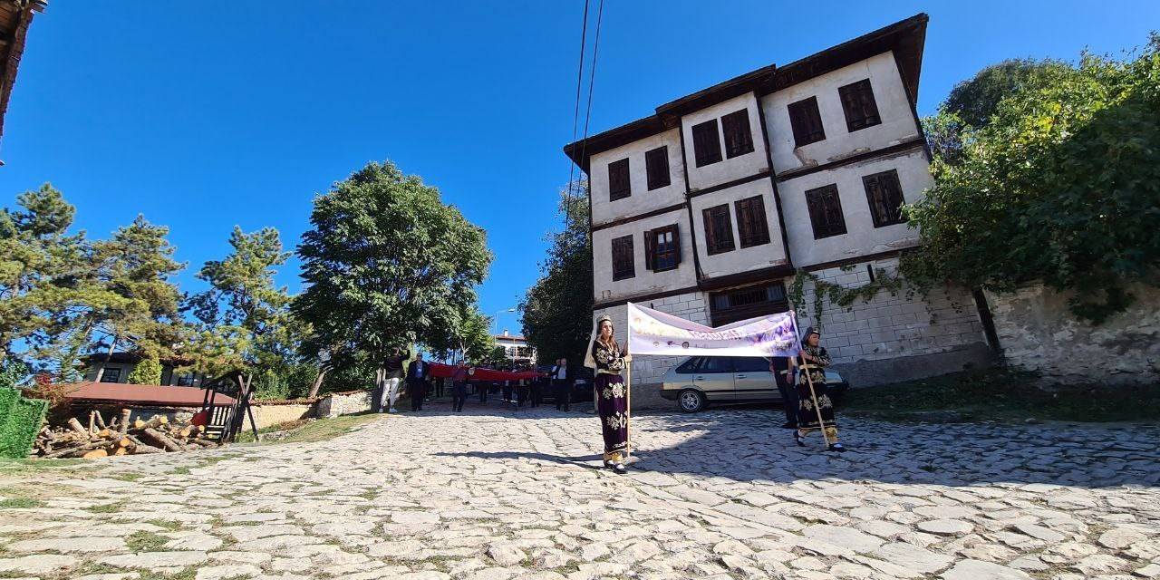 Safran Festivali Kortej Yürüyüşüyle Başladı