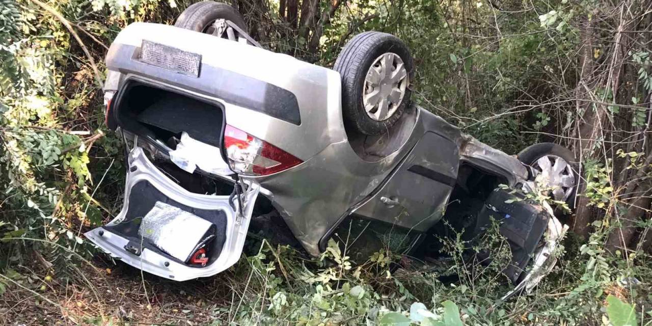 Anadolu Otoyolu’nda Zincirleme Kaza, Bir Araç Şarampole Uçtu: 3 Yaralı