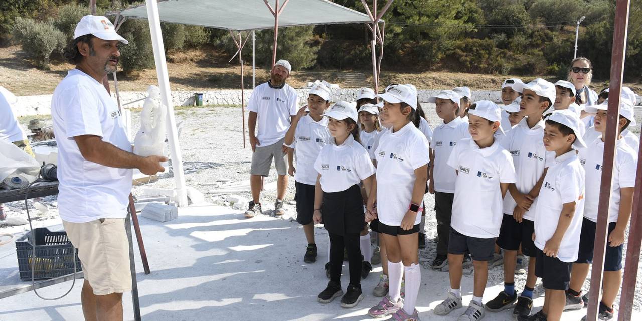 Minik Sanatçılar Neopolis’te Keyifli Vakit Geçirdi