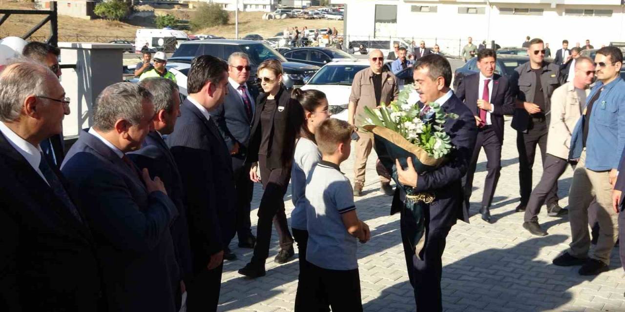 Milli Eğitim Bakanı Tekin, Çorlu’da Okul Açılışına Katıldı