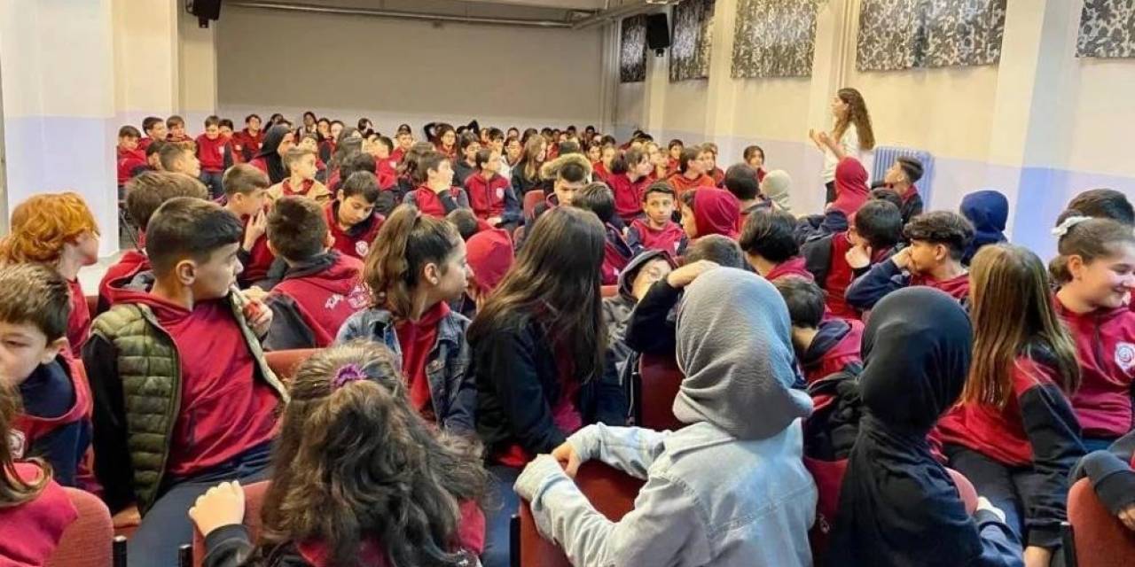 Öğrencilere Suçtan Korunma Yöntemleri Anlatılıyor