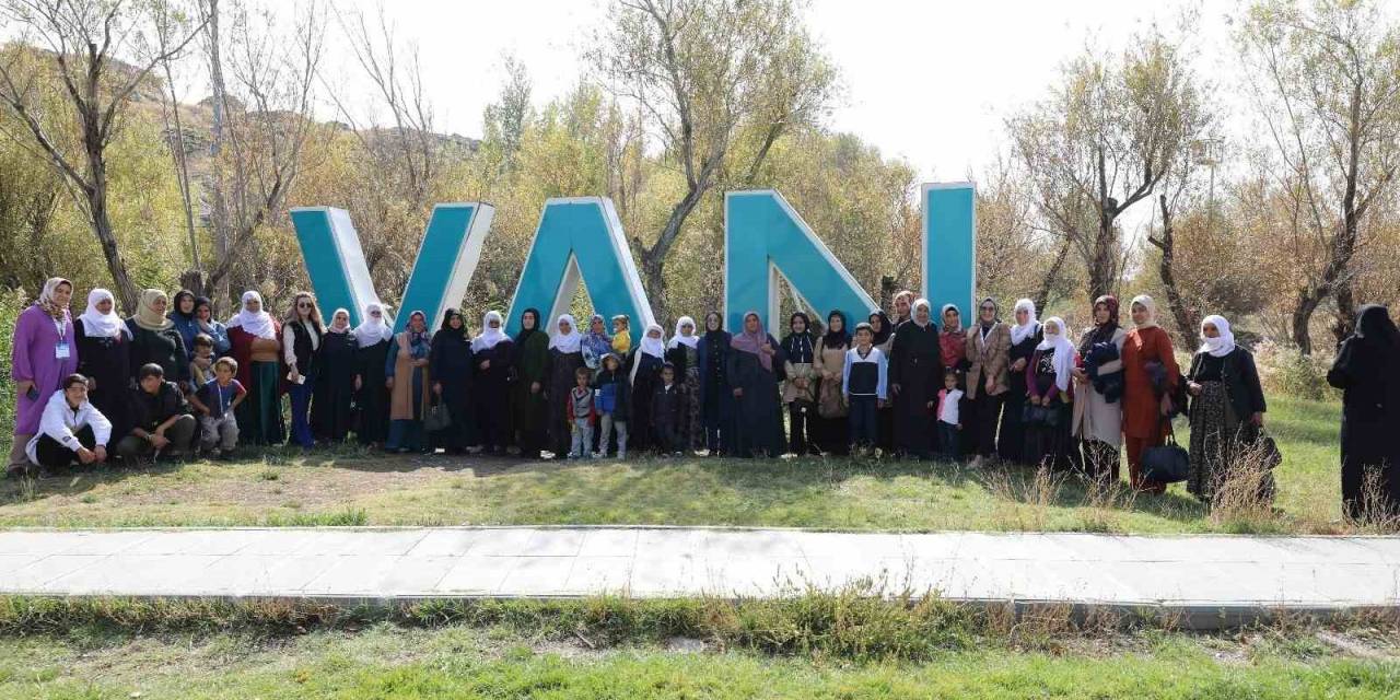 İpekyolu Belediyesi’nden Mutlu Kadınlar Etkinliği