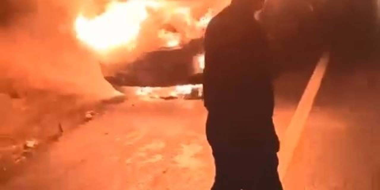 Bursa’da Seyir Halindeki Kamyonet Alev Topuna Döndü