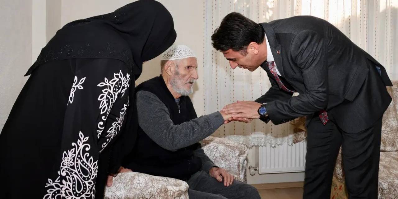 Vali Şehit Ailesini Yalnız Bırakmadı