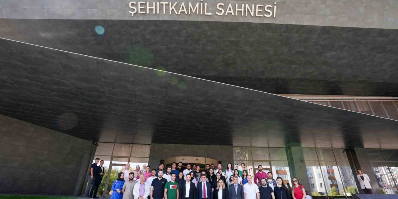 Üniversite Öğrencileri, D.t. Şehitkamil Sahnesi’ni İnceledi