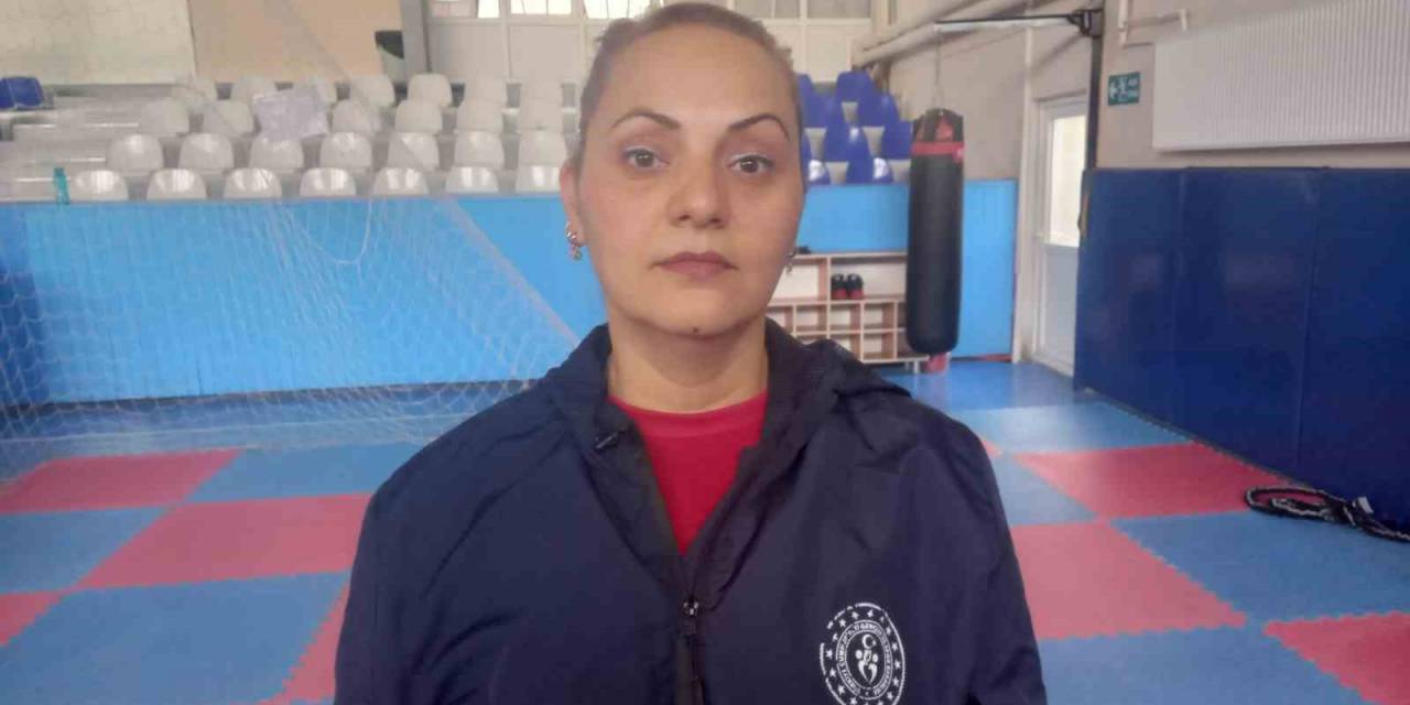 Dünya Kick Boks Şampiyonu Duygu Ocak: “Gediz’den Şampiyonlar Çıkarmak İstiyoruz”