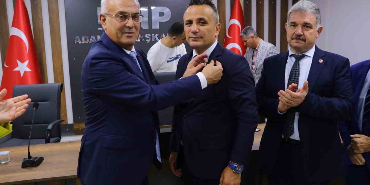Zafer Partisi’nden İstifa Edenler Törenle Mhp’ye Katıldı