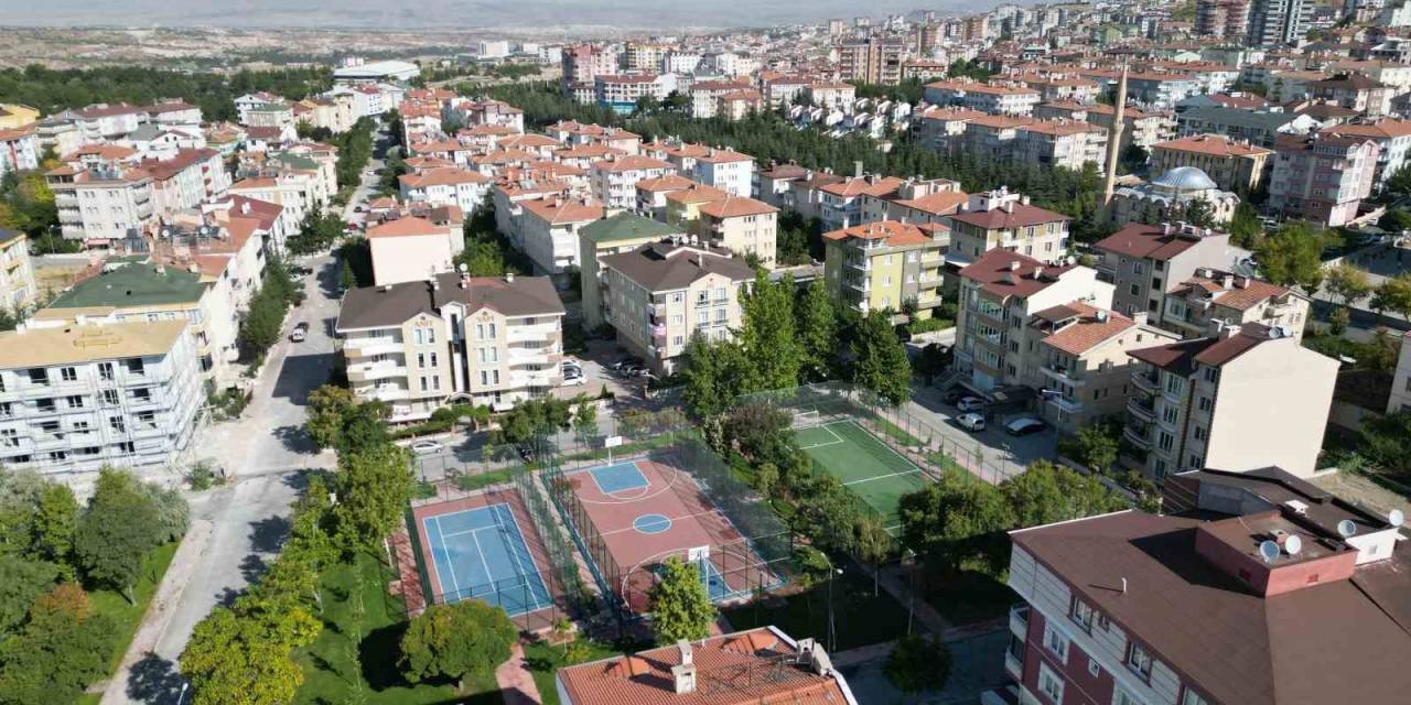 14 Parka, 20 Semt Sahası Yapıldı