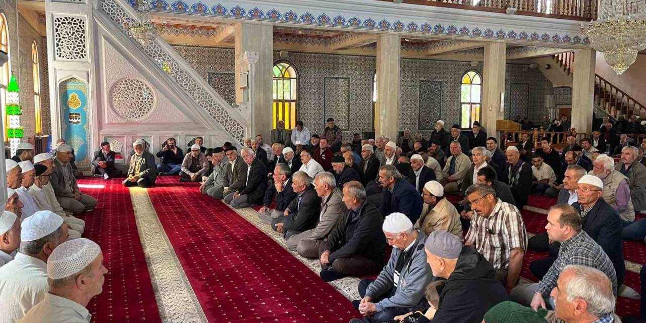 Kastamonu’da 44 Umreci, Kutsal Topraklara Uğurlandı