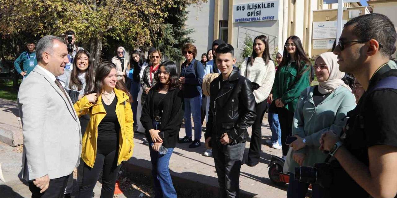 Erü’den Yeni Öğrencilere Kültür Yolu Turu