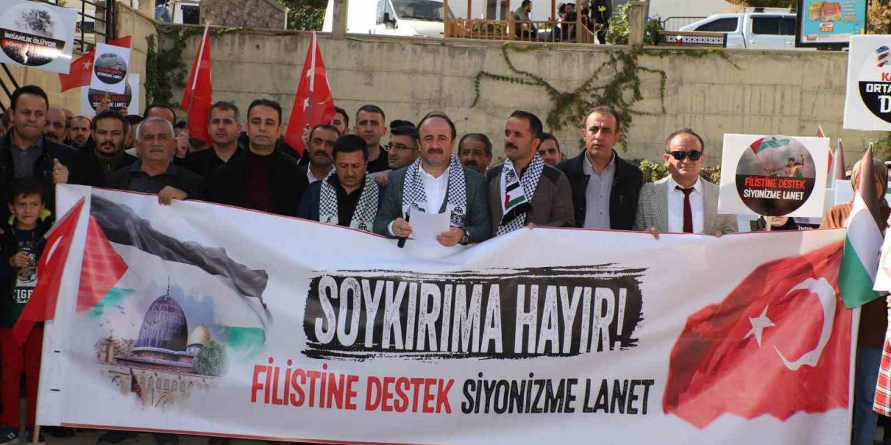 Hakkâri’de “Filistin’e Destek Siyonizm’e Lanet” Mitingi