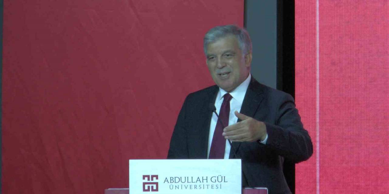 11. Cumhurbaşkanı Gül: “Eğer Sadece Yaptıklarımızla Kalırsak, Gelecek Yüzyılı Değerlendiremeyiz”