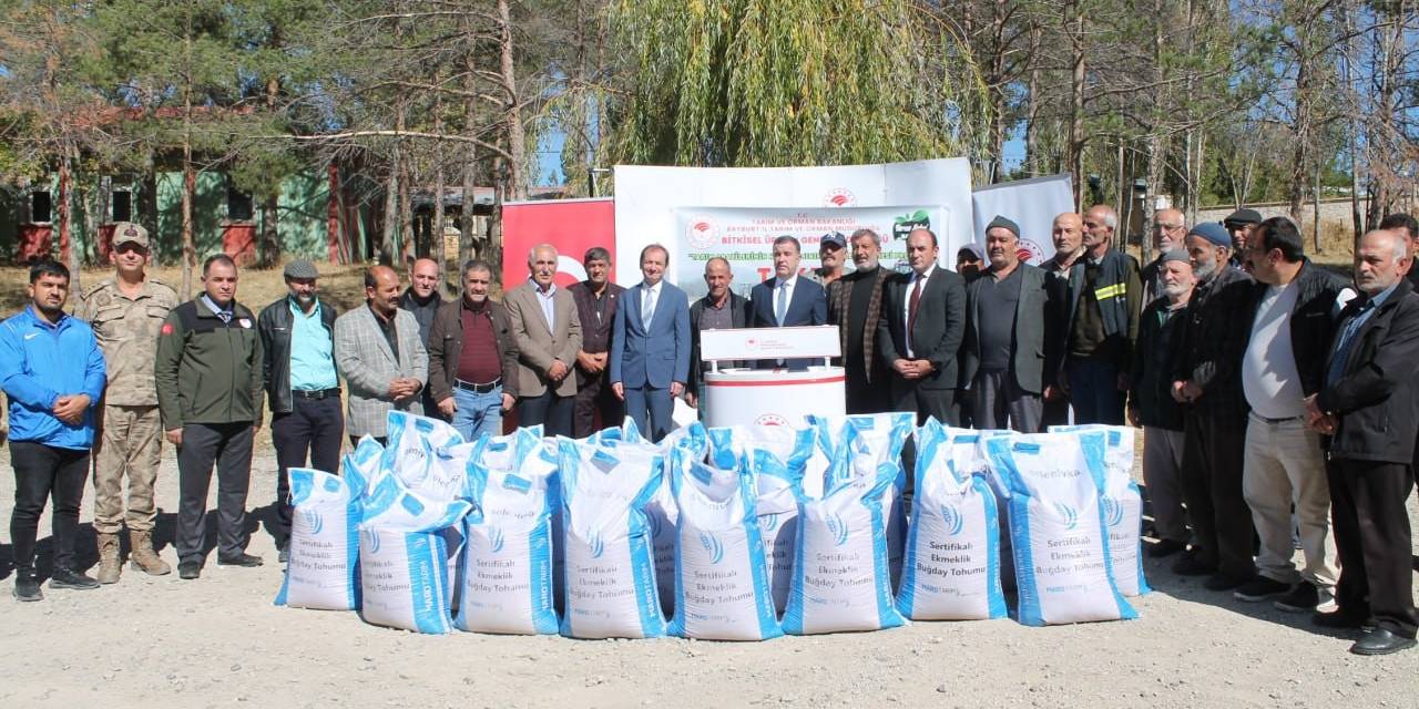 Bayburt’ta Çiftçilere Yüzde 50 Devlet Destekli Buğday Tohumu Dağıtıldı