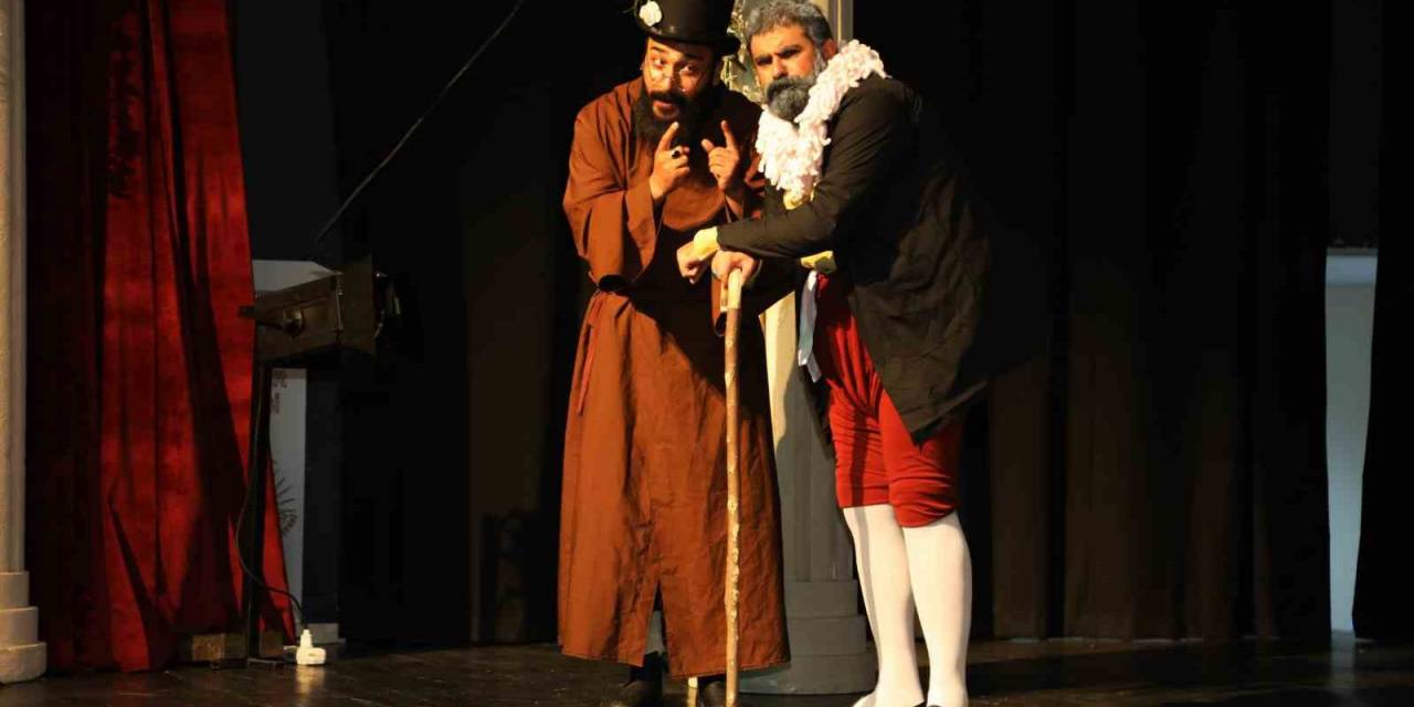 Van Büyükşehir Belediyesi’nden Ücretsiz Tiyatro