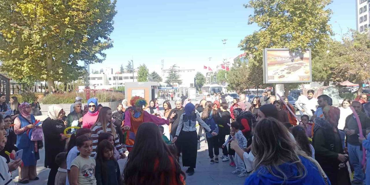 Niğde’de Çocuk Şenliği Düzenledi