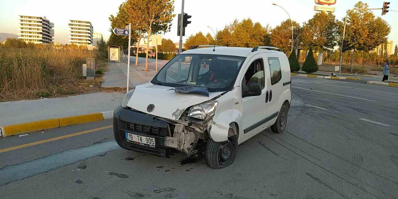 Çorum’da Trafik Kazası: 2 Yaralı