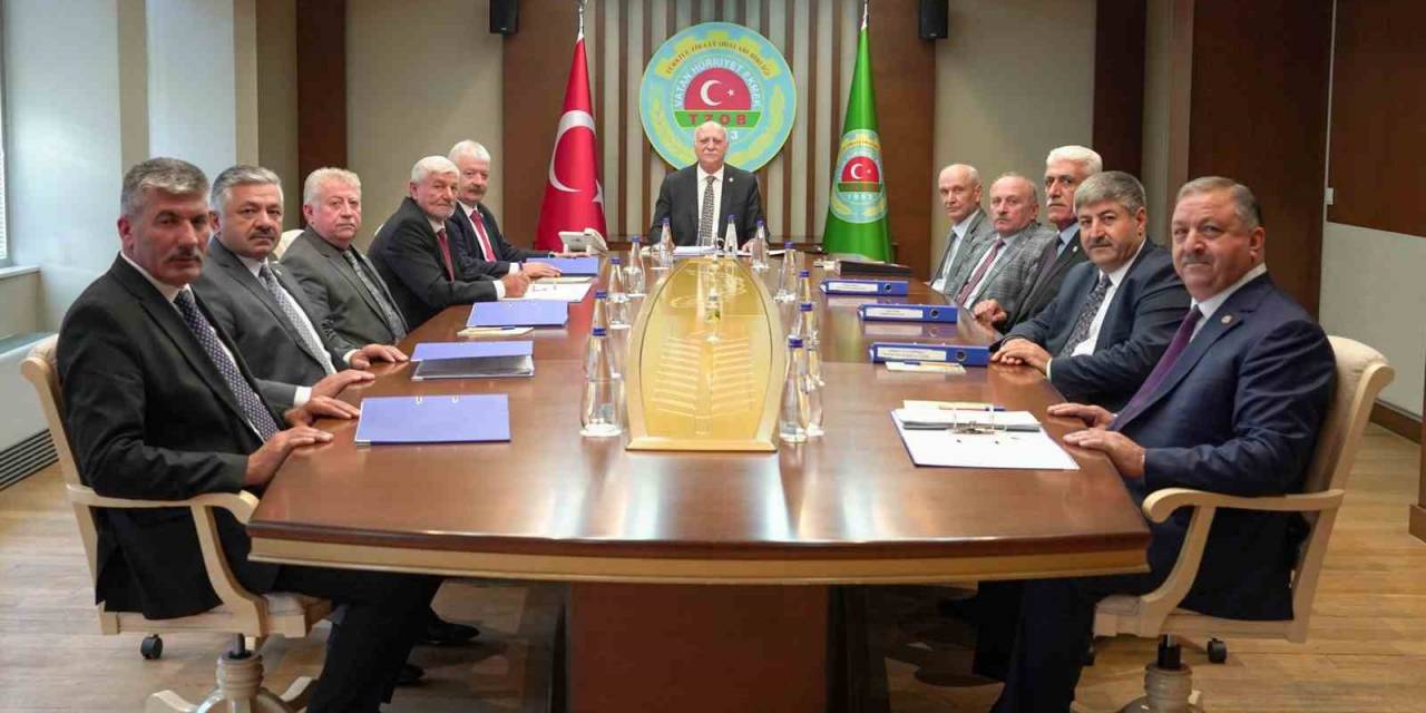 Baştuğ Tzob Yönetim Kurulu Toplantısına Katıldı