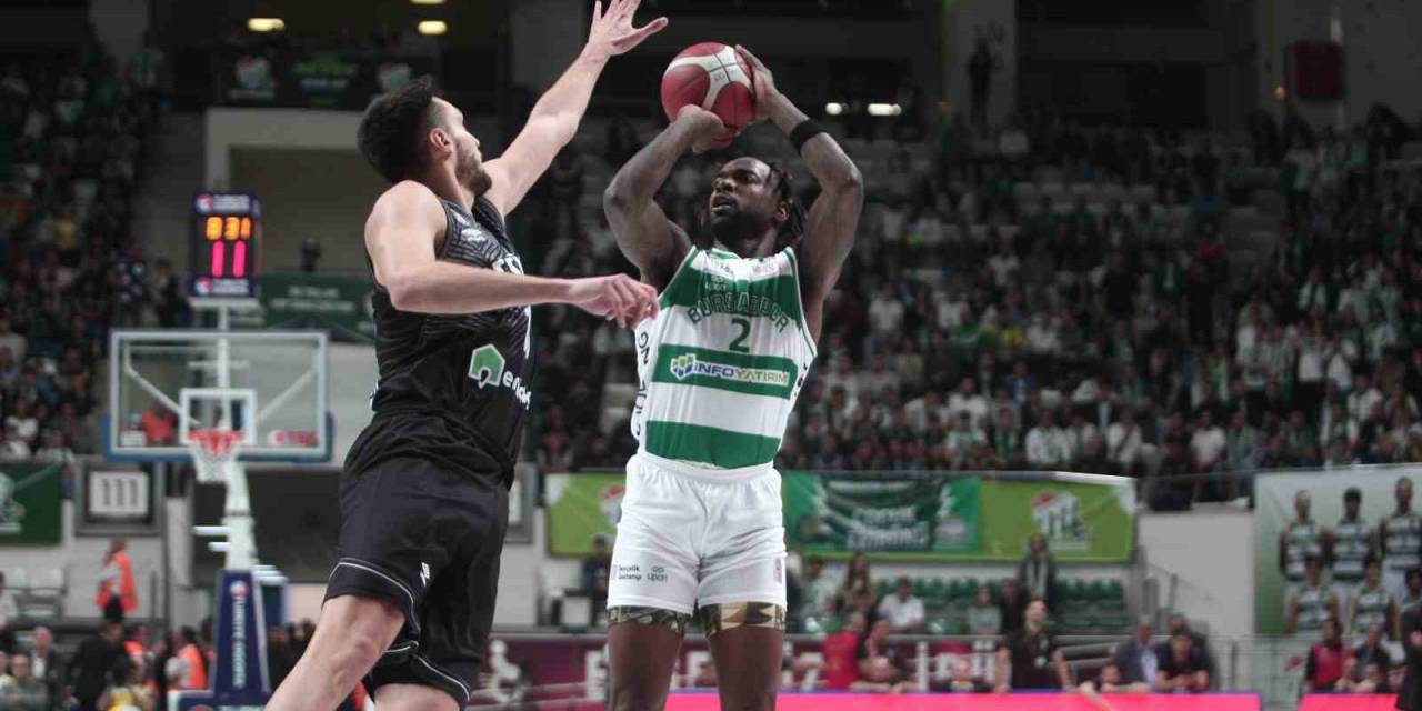 Türkiye Sigorta Basketbol Süper Ligi: Bursaspor: 82 - Beşiktaş: 76