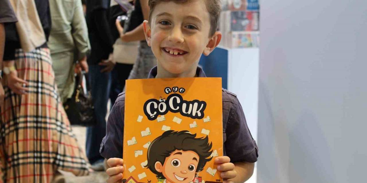 Bu Dergi Miniklerin İlgi Odağı Oldu