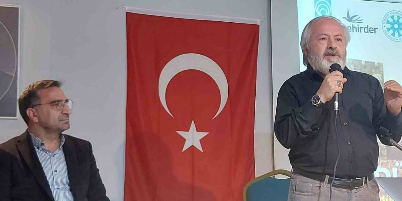 Erzurum’da Kudüs Şiirleri Okundu