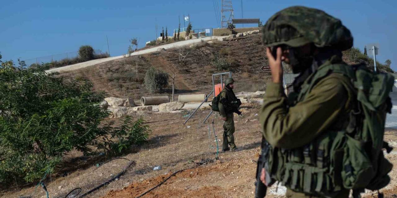 İsrail Askerleri Gazze Sınırında Elleri Tetikte Bekliyor