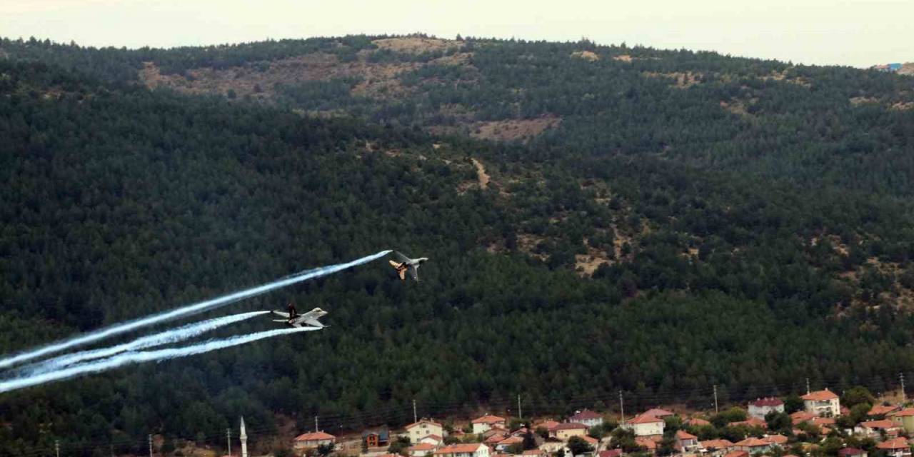 Solotürk’ten Ata’ya Saygı Uçuşu