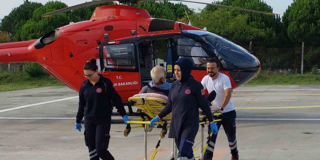 Kalp Krizi Geçiren Yaşlı Adamın Yardımına Ambulans Helikopter Yetişti