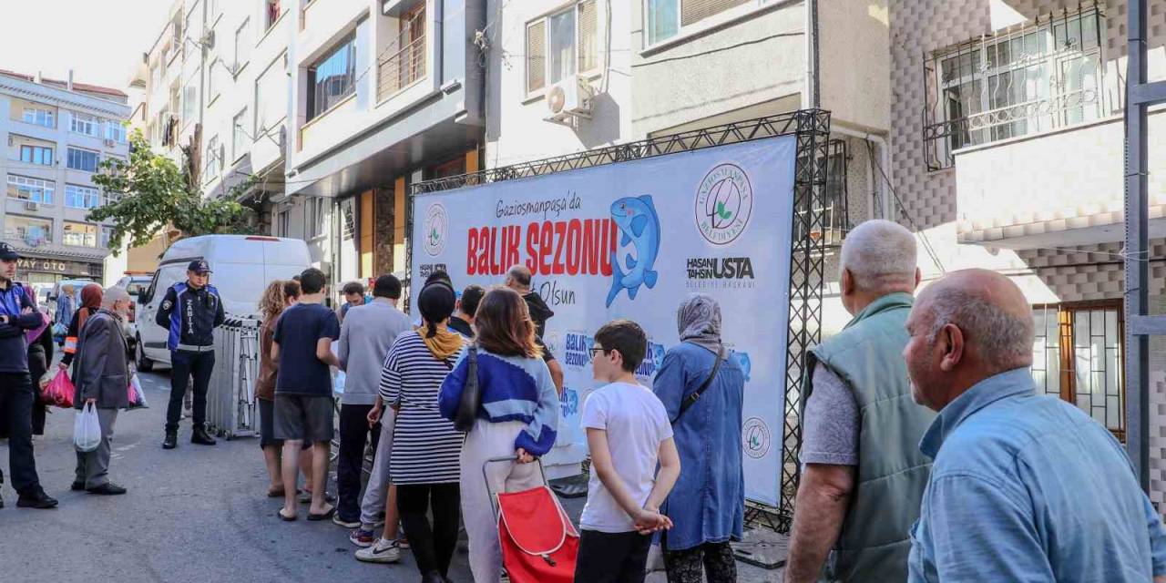 Gaziosmanpaşa Belediyesi İhtiyaç Sahiplerine 2 Ton Balık Dağıttı