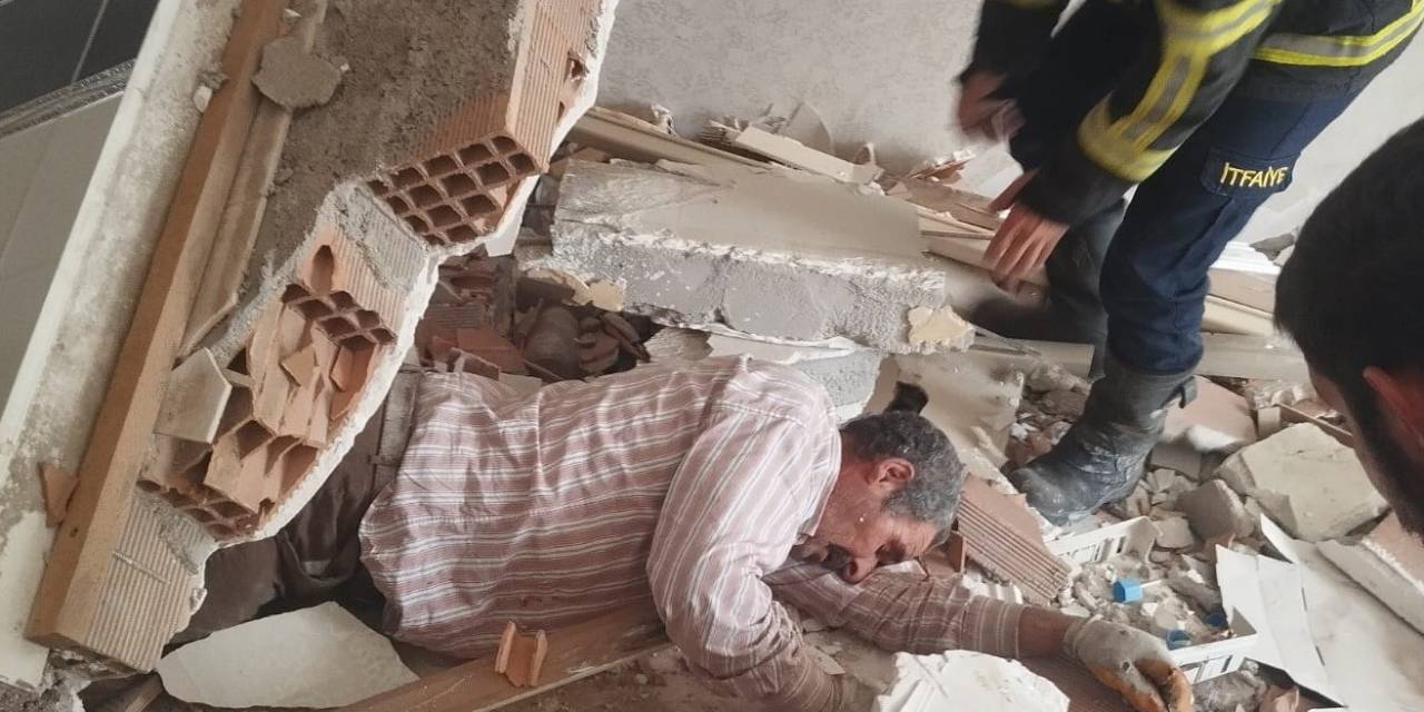 Canını Hiçe Sayarak Ağır Hasarlı Binaya Giren Şahsın Üzerine Duvar Çöktü