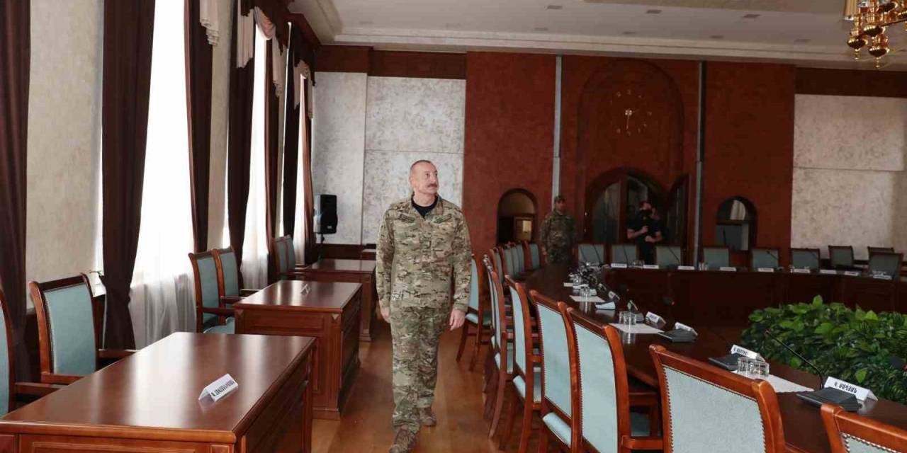 Aliyev, Hankendi Ve Hocalı’da Azerbaycan Bayrağını Göndere Çekti