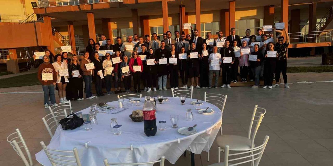 Burhaniye Uygulamalı Bilimler Fakültesinde Motivasyon Yemeği