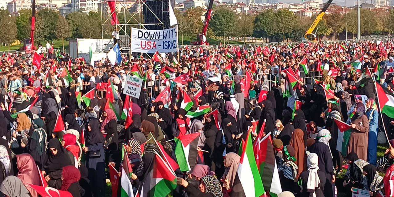 Maltepe’de Binlerce Kişi Filistin İçin Bir Araya Geldi