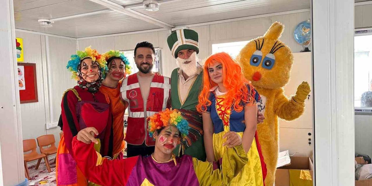 Depremzede Çocuklar Doyasıya Eğlendi