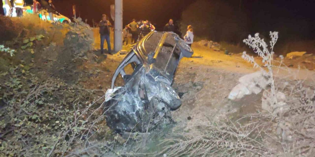 Bursa’da Otomobil Şarampole Uçtu, 2 Kardeş Ve Kuzenleri Ölümden Döndü