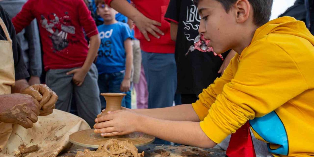 Arkeoloji Hiç Bu Kadar Eğlenceli Olmadı