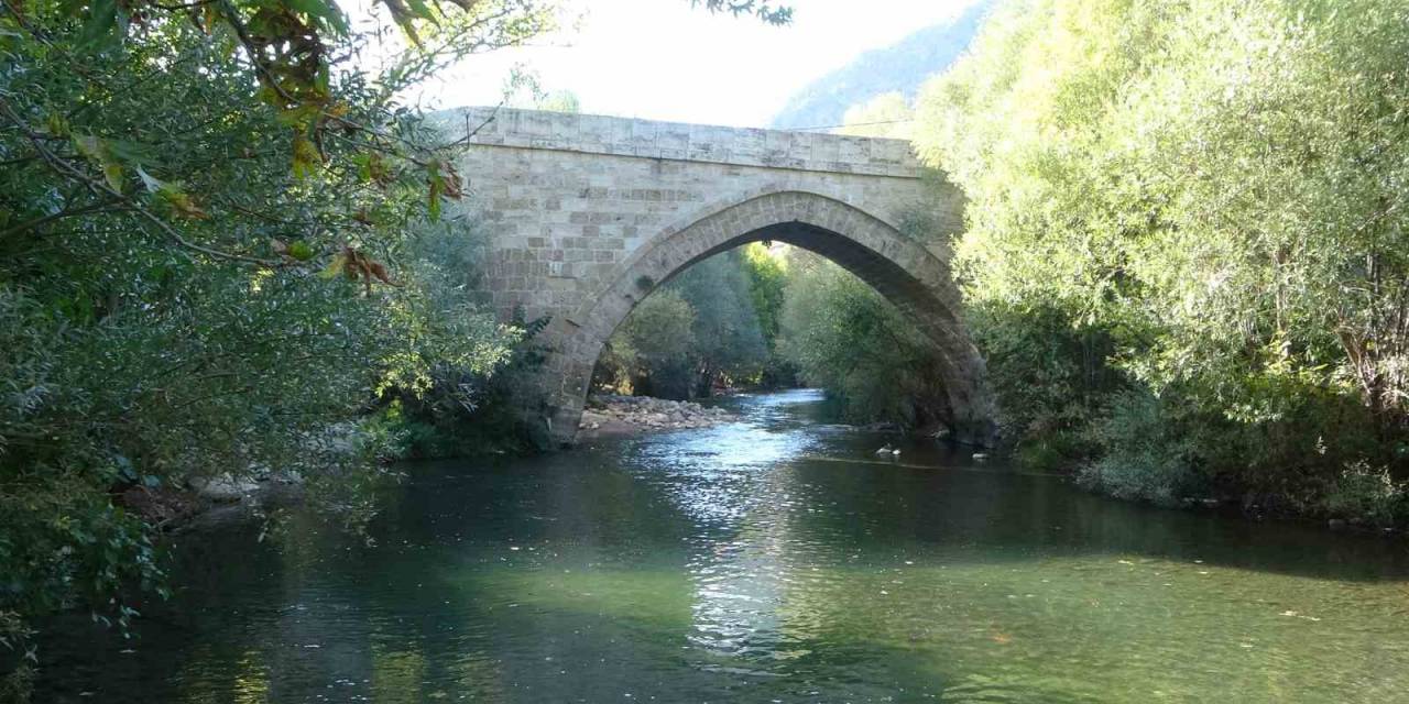 600 Yıllık Arapgir Köprüsü Yıllara Direniyor