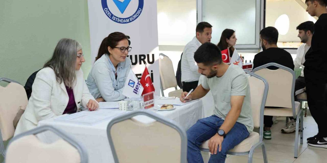 Aradıkları İşi Fuarda Buldular