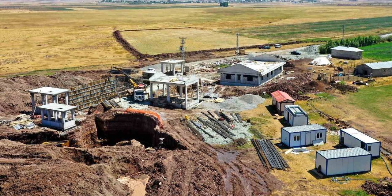 Saray Atıksu Arıtma Tesisinin Yapımı Sürüyor