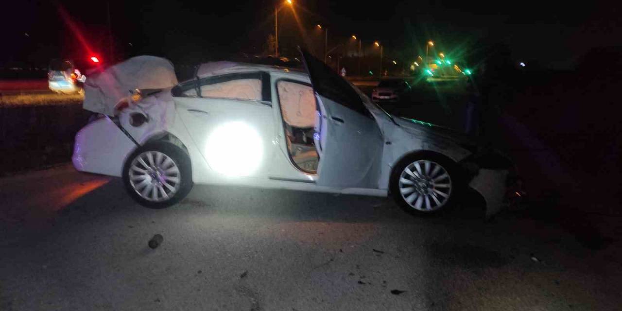Kontrolden Çıkan Otomobil Tali Yola Uçtu: 1 Yaralı