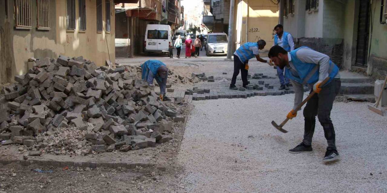 Haliliye’de Derforme Olmuş Yollar Yeniden Onarılıyor